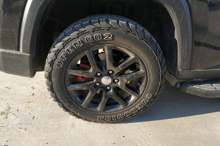 Used Jeep Commander 2018 2.0T Two-Wheel Drive Enjoyment Version China VI Emission Standard Right Rear Wheel Hub
