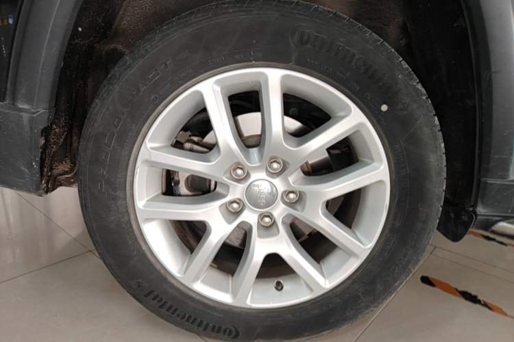 Used Jeep Commander 2018 2.0T Two-Wheel Drive Enjoy Edition China V Right Rear Wheel Hub