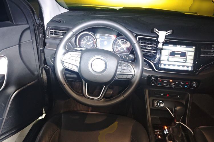 Used Jeep Commander 2018 2.0T Two-Wheel Drive Enjoy Edition China V Steering Wheel