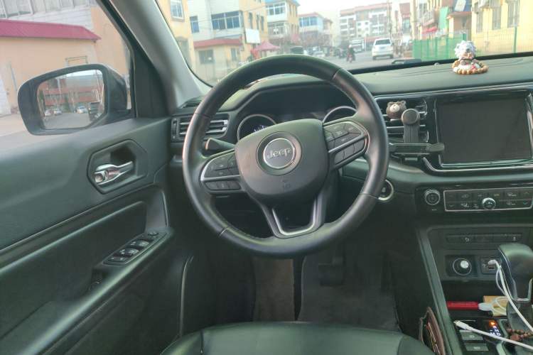 Used Jeep Commander 2018 2.0T Two-Wheel Drive Enjoy Edition China V Steering Wheel