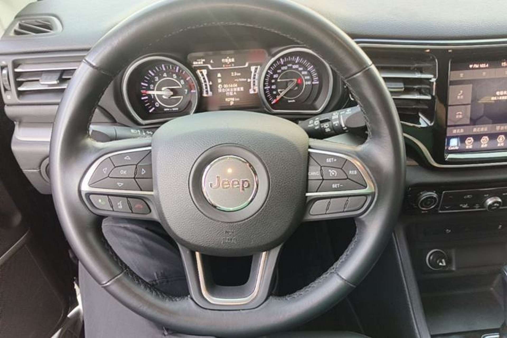 Used Jeep Commander 2018 2.0T Two-Wheel Drive Enjoyment Version China VI Emission Standard Steering Wheel