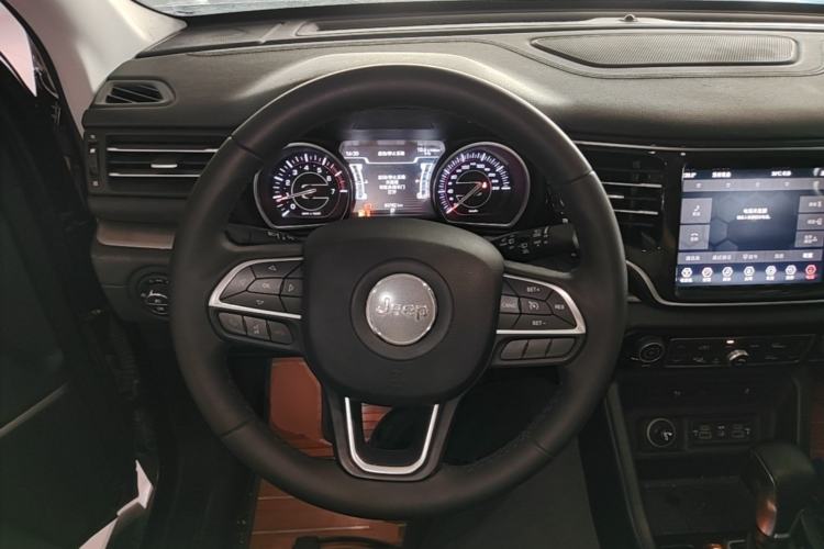 Used Jeep Commander 2018 2.0T Two-Wheel Drive Enjoy Edition China V Steering Wheel