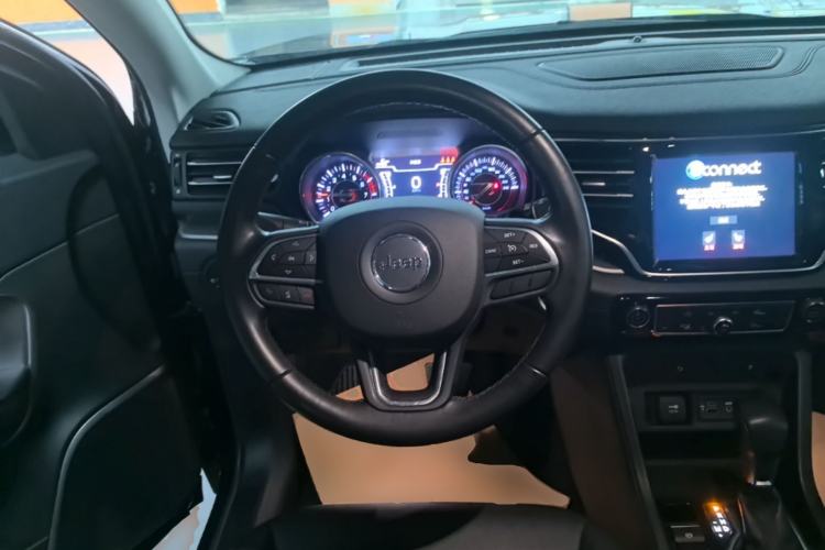 Used Jeep Commander 2018 2.0T Two-Wheel Drive Enjoyment Version China VI Emission Standard Steering Wheel