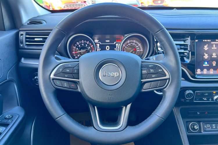 Used Jeep Commander 2018 2.0T Two-Wheel Drive Enjoy Edition China V Steering Wheel
