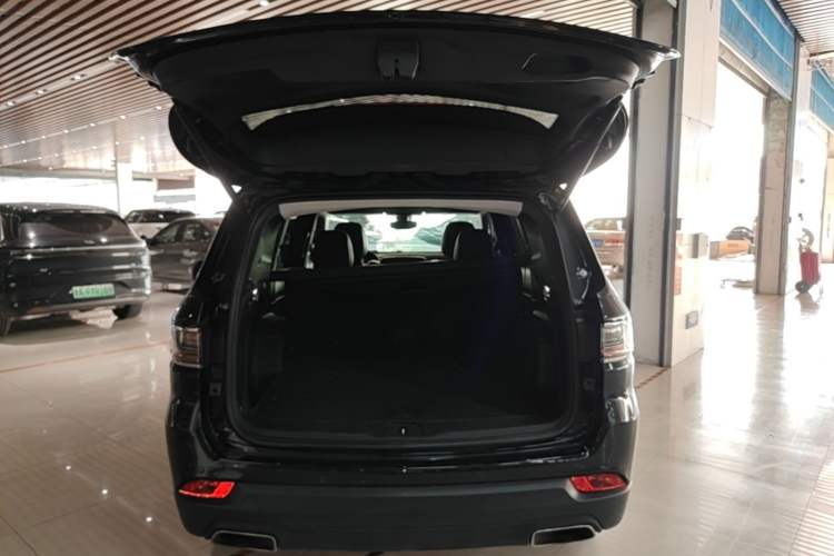 Used Jeep Commander 2018 2.0T Two-Wheel Drive Enjoy Edition China V Trunk