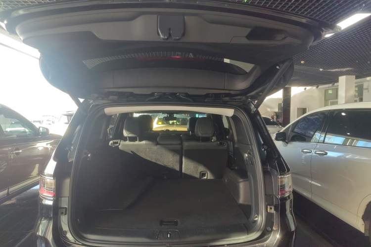 Used Jeep Commander 2018 2.0T Two-Wheel Drive Enjoy Edition China V Trunk
