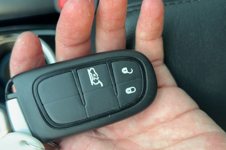 Used Jeep Commander 2018 2.0T Four-wheel Drive Premium Edition China VI Vehicle Key