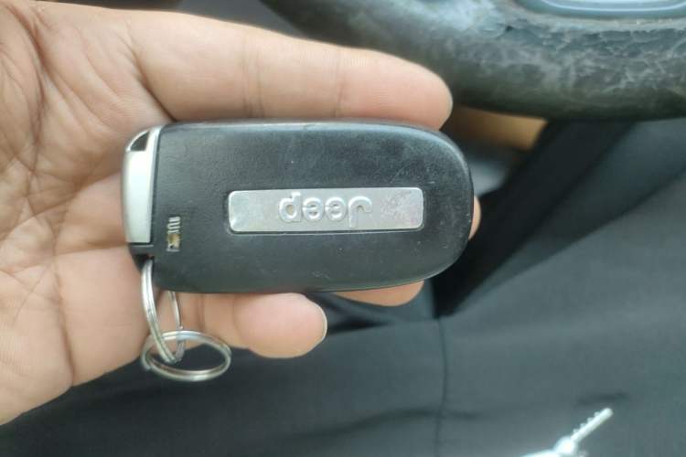 Used Jeep Commander 2018 2.0T Two-Wheel Drive Enjoy Edition China V Vehicle Key