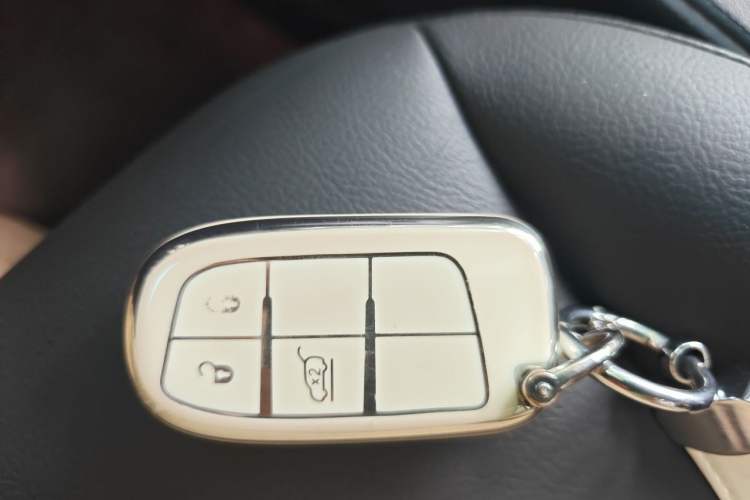 Used Jeep Commander 2018 2.0T Two-Wheel Drive Enjoy Edition China V Vehicle Key