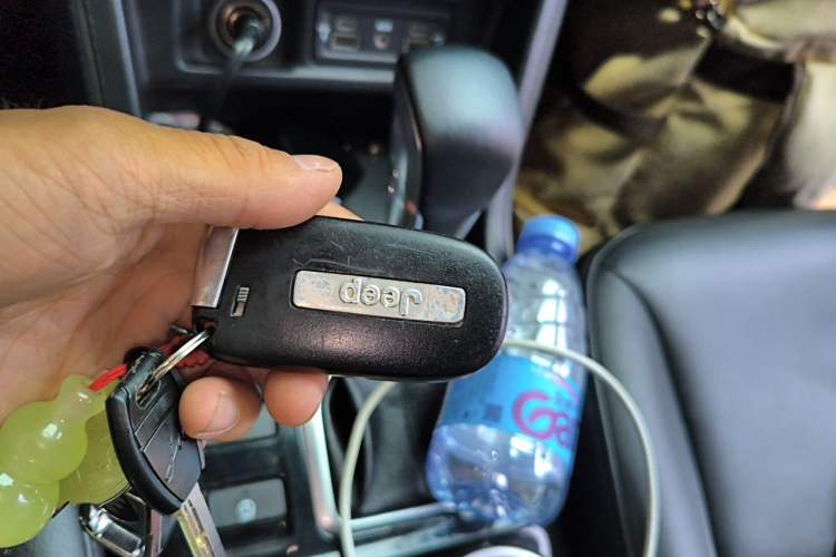 Used Jeep Commander 2018 2.0T Two-Wheel Drive Enjoy Edition China V Vehicle Key