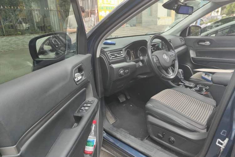Used Jeep Commander 2018 2.0T Two-Wheel Drive Enjoyment Version China VI Emission Standard Driver Seat