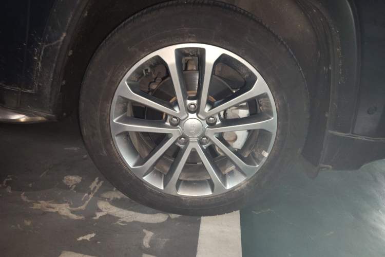 Used Jeep Commander 2018 2.0T Four-Wheel Drive Prestige Edition China V Right Front Wheel Hub