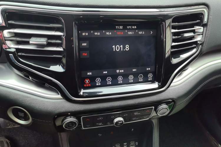 Used Jeep Commander 2018 2.0T Four-Wheel Drive Prestige Edition China V Audio And AC Panel