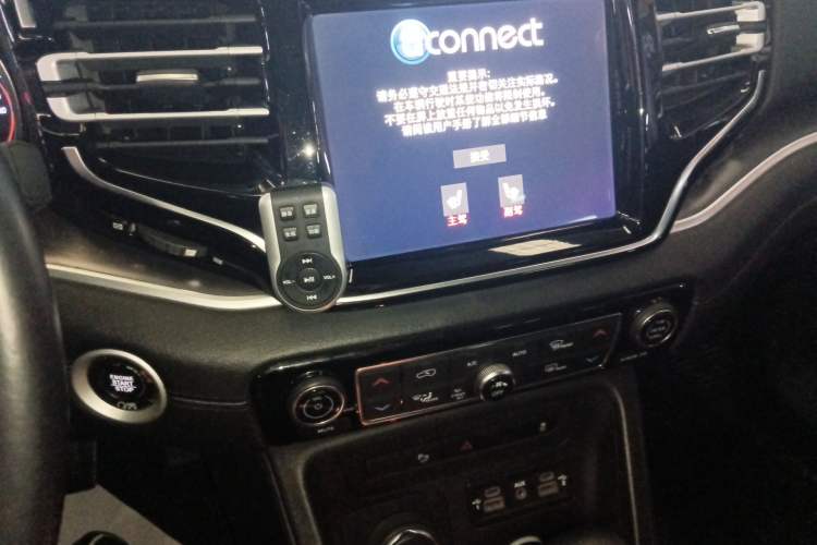 Used Jeep Commander 2018 2.0T Four-Wheel Drive Prestige Edition China V Audio And AC Panel