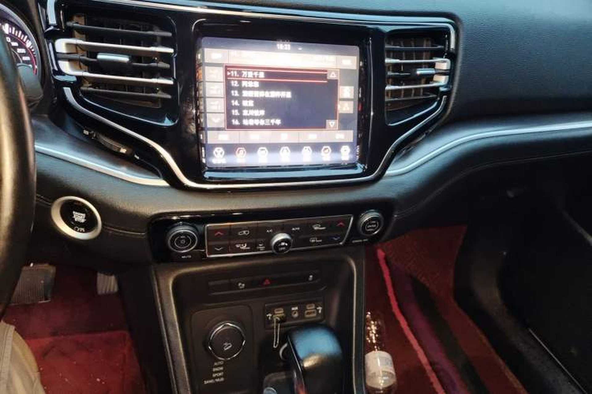 Used Jeep Commander 2018 2.0T Four-Wheel Drive Prestige Edition China V Audio And AC Panel