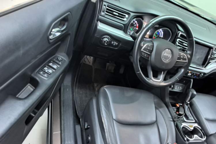 Used Jeep Commander 2018 2.0T Two-Wheel Drive Enjoy Edition China V Driver Seat