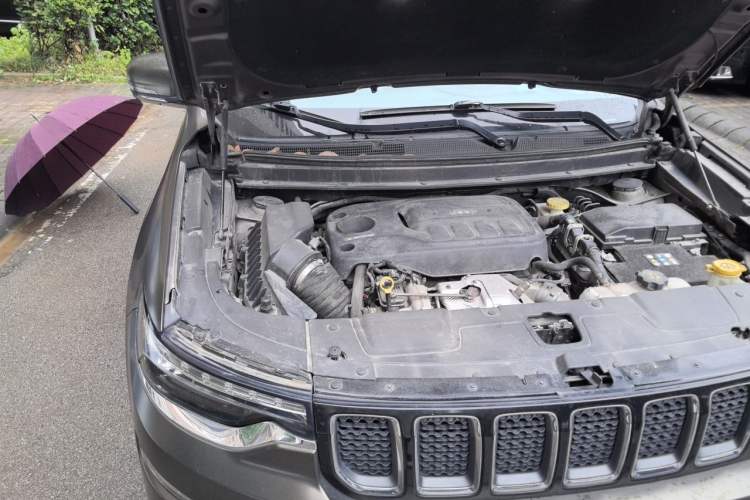 Used Jeep Commander 2018 2.0T Four-Wheel Drive Prestige Edition China V Engine Bay Right