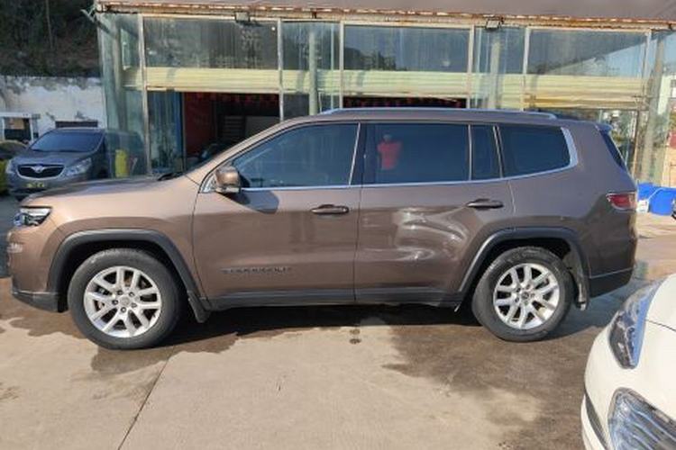 Used Jeep Commander 2018 2.0T Two-Wheel Drive Enjoy Edition China V Exterior 1