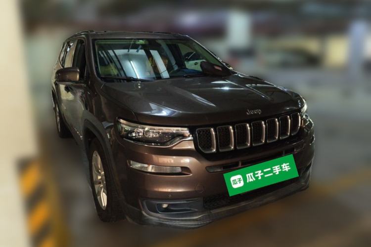 Used Jeep Commander 2018 2.0T Two-Wheel Drive Enjoy Edition China V Front Right 45 Deg