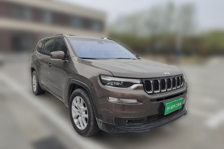 Used Jeep Commander 2018 2.0T Two-Wheel Drive Enjoy Edition China V Front Right 45 Deg