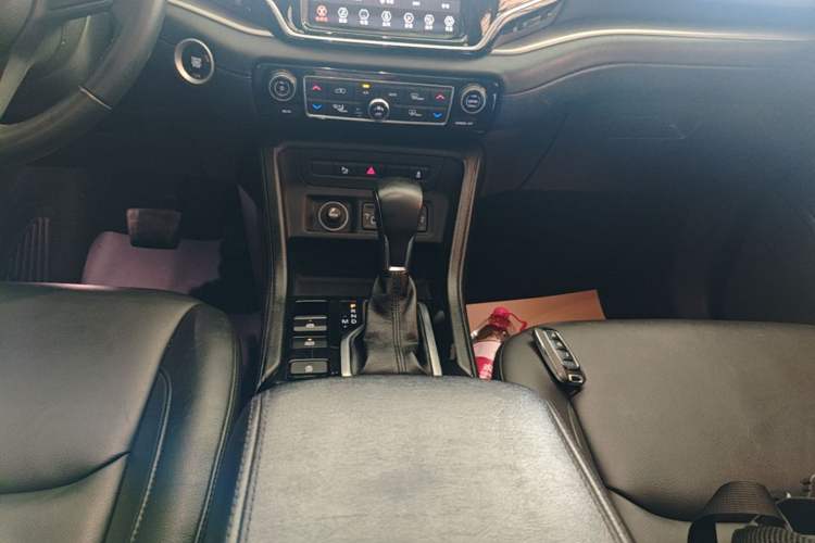 Used Jeep Commander 2018 2.0T Two-Wheel Drive Enjoy Edition China V Gear Lever