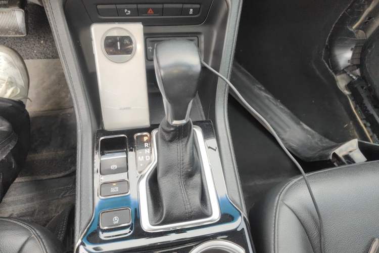 Used Jeep Commander 2018 2.0T Two-Wheel Drive Enjoy Edition China V Gear Lever