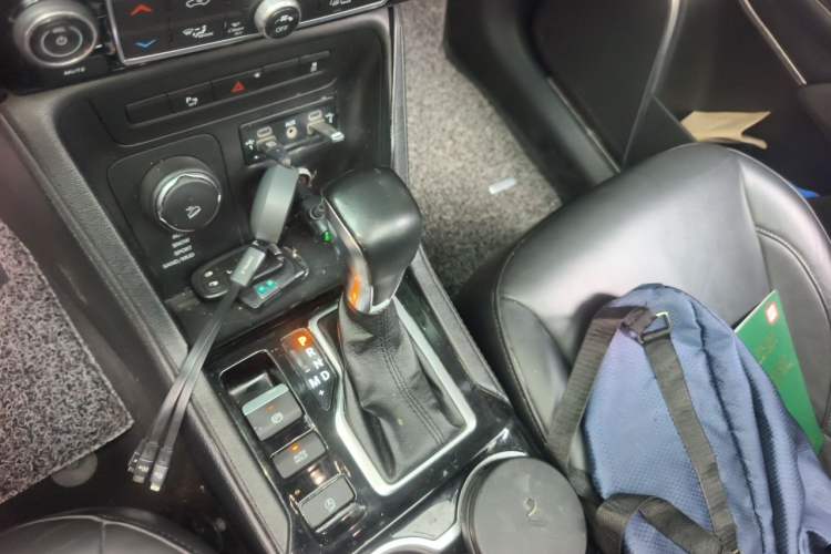 Used Jeep Commander 2018 2.0T Four-Wheel Drive Prestige Edition China V Gear Lever