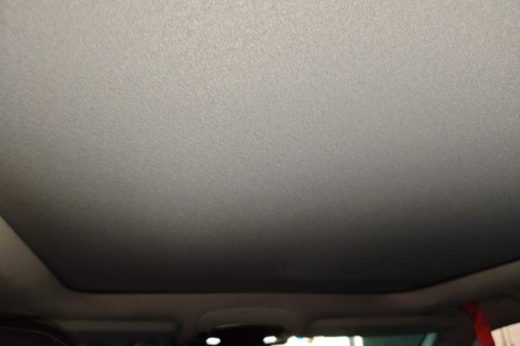 Used Jeep Commander 2018 2.0T Two-Wheel Drive Enjoy Edition China V Headliner