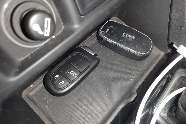 Used Jeep Commander 2018 2.0T Two-Wheel Drive Enjoy Edition China V Interior 1