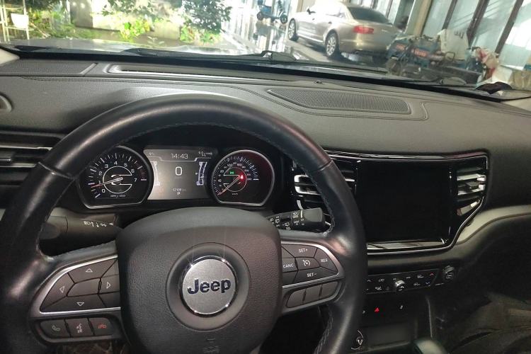 Used Jeep Commander 2018 2.0T Two-Wheel Drive Enjoy Edition China V Interior 2