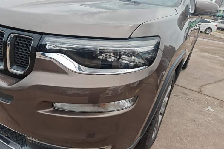Used Jeep Commander 2018 2.0T Four-wheel Drive Premium Edition China VI Left Front Headlight