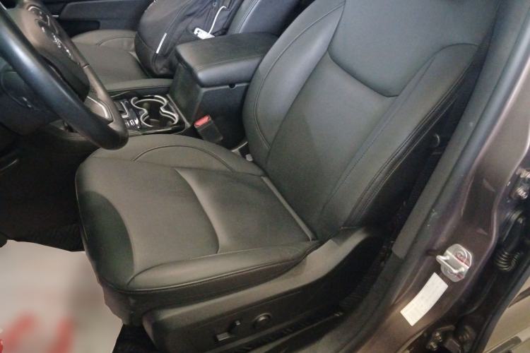 Used Jeep Commander 2018 2.0T Four-Wheel Drive Prestige Edition China V Left Front Seat