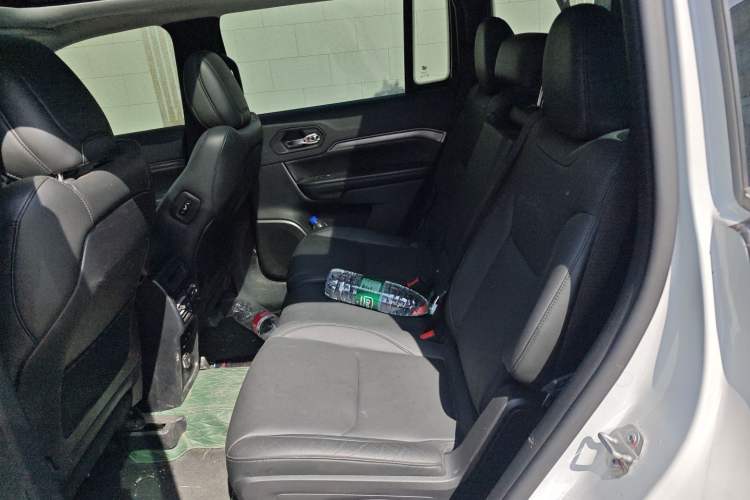 Used Jeep Commander 2018 2.0T Two-Wheel Drive Enjoy Edition China V Left Rear Seat