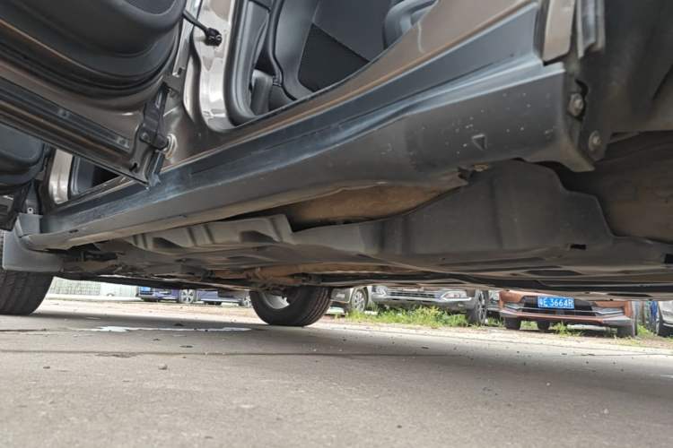 Used Jeep Commander 2018 2.0T Four-wheel Drive Premium Edition China VI Left Side Sill