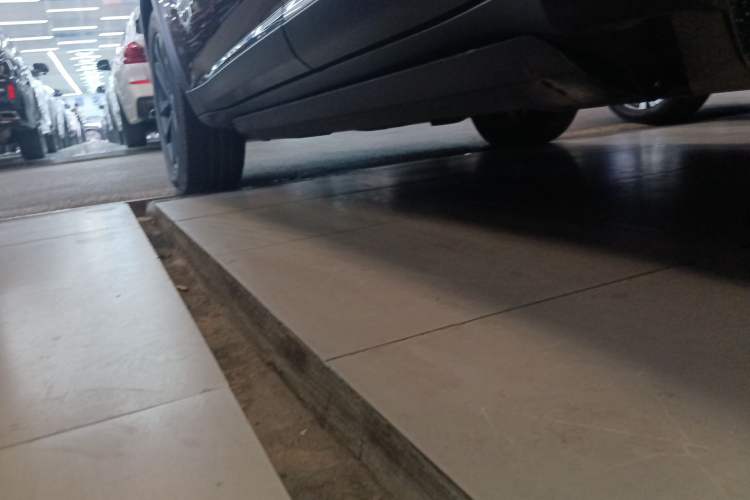 Used Jeep Commander 2018 2.0T Four-Wheel Drive Prestige Edition China V Left Side Sill