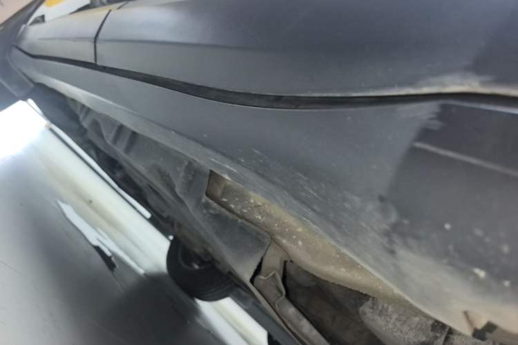 Used Jeep Commander 2018 2.0T Two-Wheel Drive Enjoy Edition China V Left Side Sill