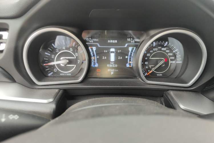 Used Jeep Commander 2018 2.0T Two-Wheel Drive Enjoy Edition China V Odometer Close Up