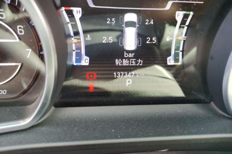 Used Jeep Commander 2018 2.0T Two-Wheel Drive Enjoy Edition China V Odometer Close Up