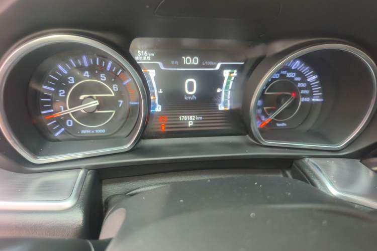 Used Jeep Commander 2018 2.0T Four-Wheel Drive Prestige Edition China V Odometer Close Up