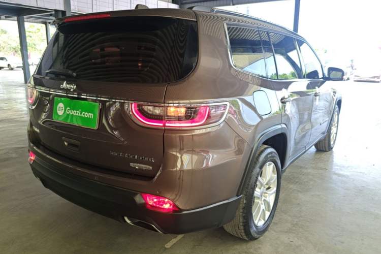 Used Jeep Commander 2018 2.0T Two-Wheel Drive Enjoy Edition China V Rear Right 45 Deg