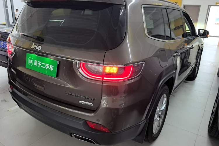 Used Jeep Commander 2018 2.0T Two-Wheel Drive Enjoy Edition China V Rear Right 45 Deg