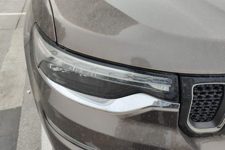 Used Jeep Commander 2018 2.0T Two-Wheel Drive Enjoy Edition China V Right Front Headlight