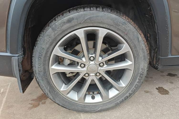 Used Jeep Commander 2018 2.0T Four-wheel Drive Premium Edition China VI Right Rear Wheel Hub