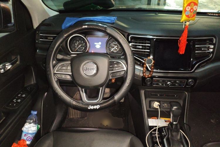 Used Jeep Commander 2018 2.0T Two-Wheel Drive Enjoy Edition China V Steering Wheel