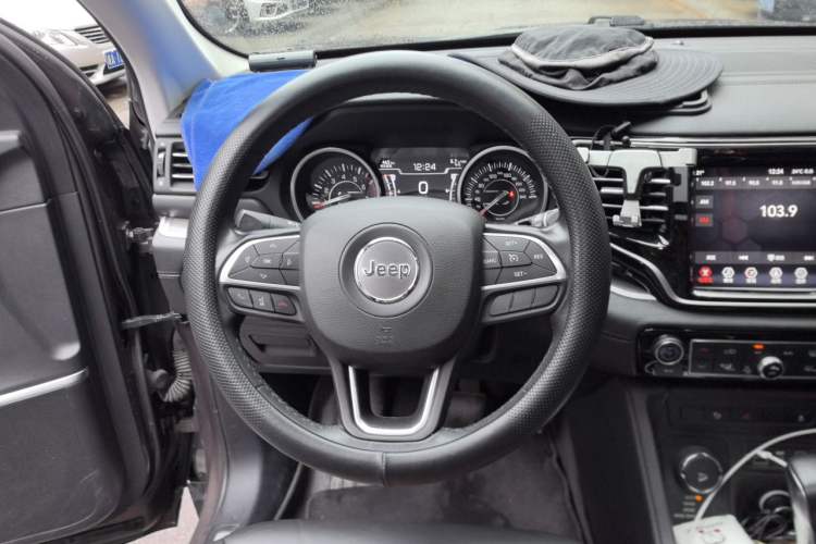 Used Jeep Commander 2018 2.0T Four-Wheel Drive Prestige Edition China V Steering Wheel