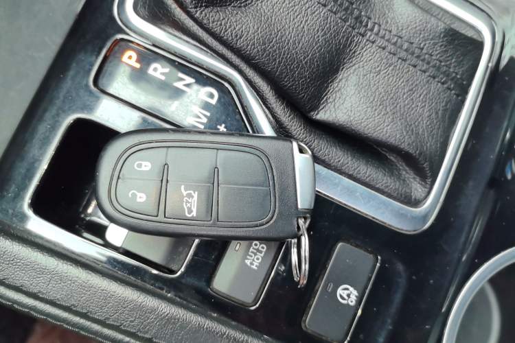 Used Jeep Commander 2018 2.0T Four-Wheel Drive Prestige Edition China V Vehicle Key