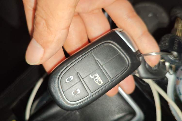Used Jeep Commander 2018 2.0T Two-Wheel Drive Enjoy Edition China V Vehicle Key