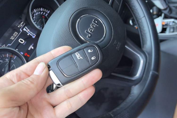 Used Jeep Commander 2018 2.0T Four-Wheel Drive Prestige Edition China V Vehicle Key