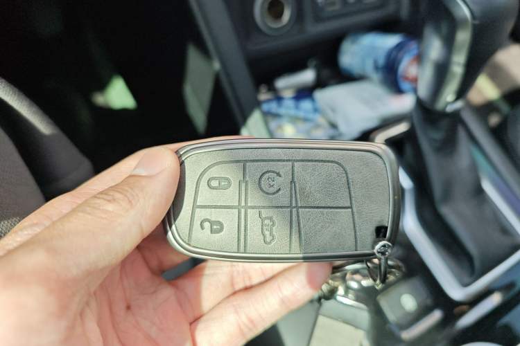 Used Jeep Commander 2018 2.0T Two-Wheel Drive Enjoy Edition China V Vehicle Key