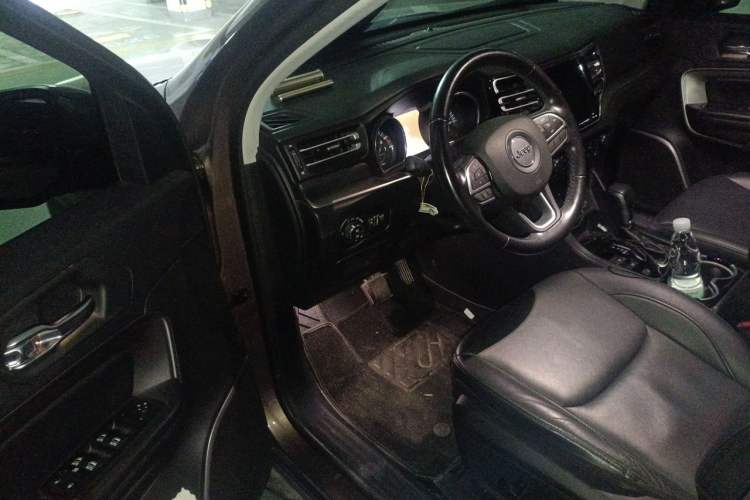 Used Jeep Commander 2018 2.0T Two-Wheel Drive Enjoy Edition China V Driver Seat